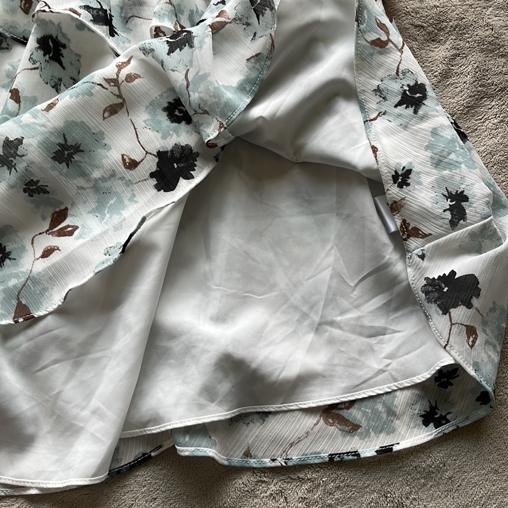 ✨REPOSH✨ Gentle Fawn Floral Tiered Mini Dress - Picture 6 of 14